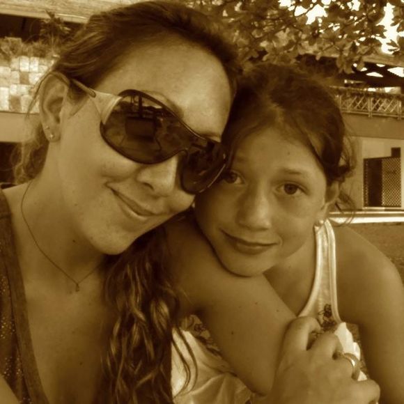 Meet your Posher, Claudia - Picture 1 of 1